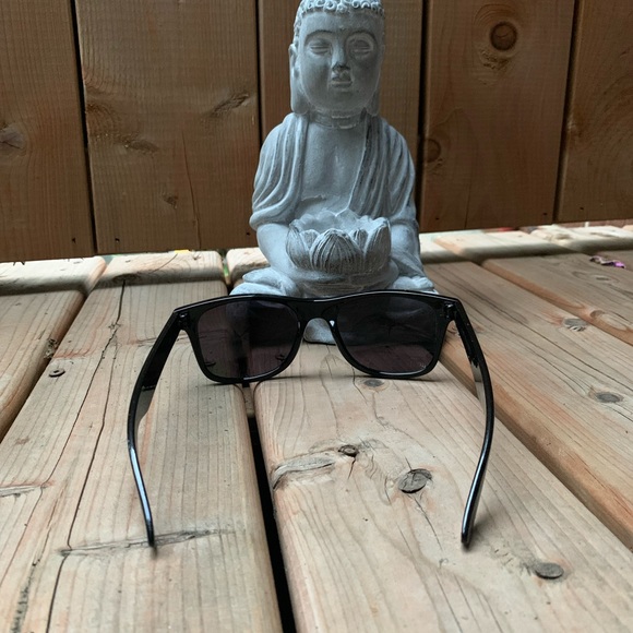 Starbucks “Ray Ban Style” BLK Sunglasses 🖤RARE🖤 - Picture 4 of 5